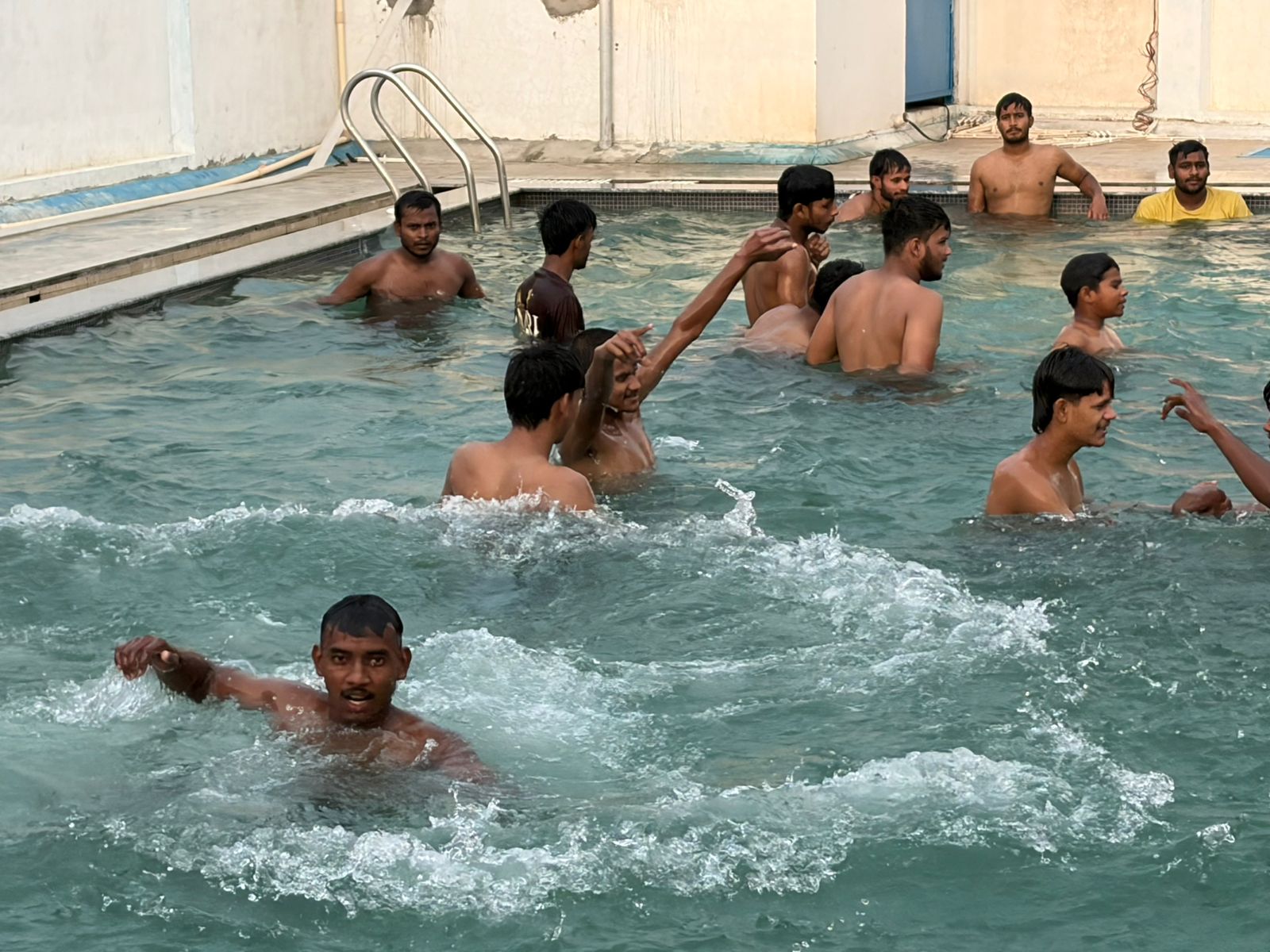 swimming-pool-2553